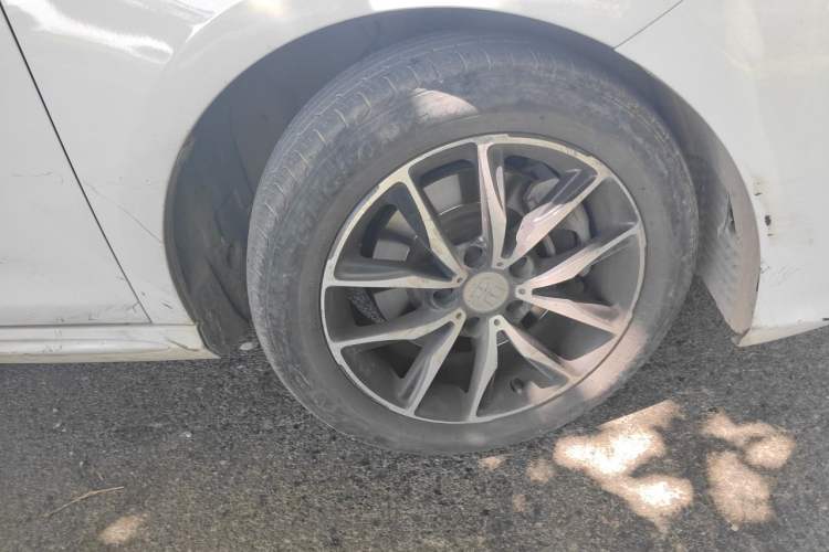 Used BYD Song MAX 2017 1.5T Automatic Smart Connect Elite 7-Seater Right Front Wheel Hub