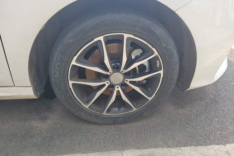 Used BYD Song MAX 2017 1.5T Automatic Smart Connect Elite 7-Seater Right Front Wheel Hub