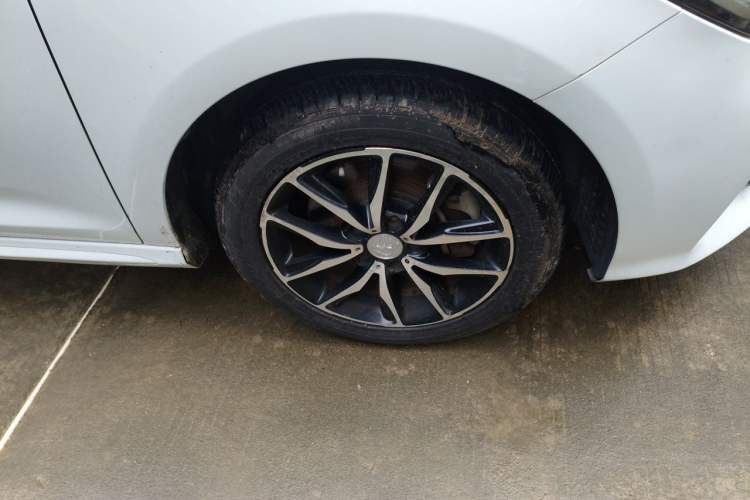 Used BYD Song MAX 2017 1.5T Automatic Smart Connect Elite 7-Seater Right Front Wheel Hub