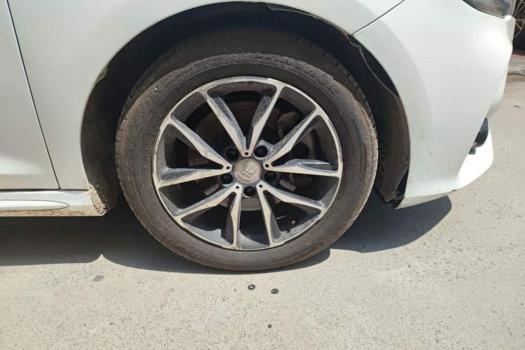 Used BYD Song MAX 2017 1.5T Automatic Smart Connect Elite 7-Seater Right Front Wheel Hub