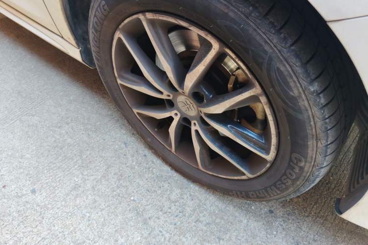 Used BYD Song MAX 2017 1.5T Automatic Smart Connect Prestige 7-Seater Right Front Wheel Hub