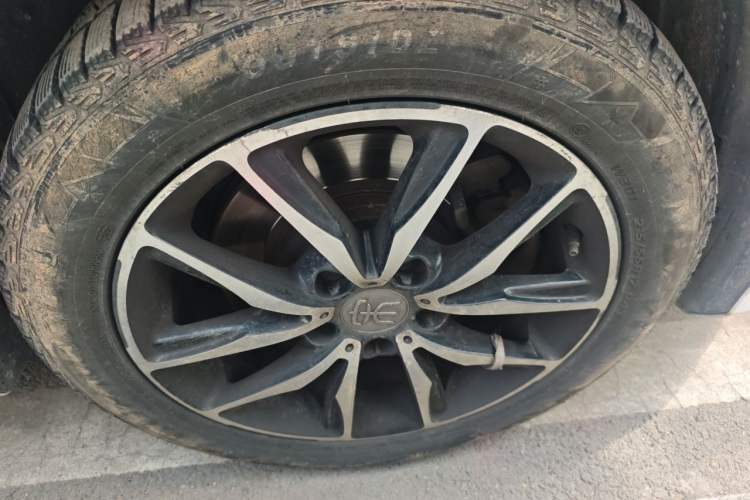 Used BYD Song MAX 2017 1.5T Automatic Smart Connect Elite 7-Seater Right Front Wheel Hub