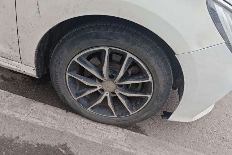 Used BYD Song MAX 2017 1.5T Automatic Smart Connect Elite 7-Seater Right Front Wheel Hub