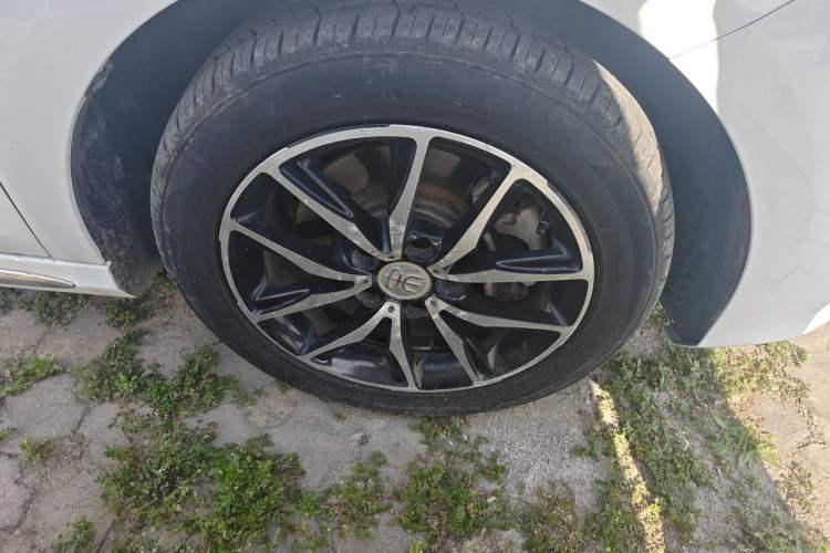 Used BYD Song MAX 2017 1.5T Automatic Smart Connect Elite 7-Seater Right Front Wheel Hub