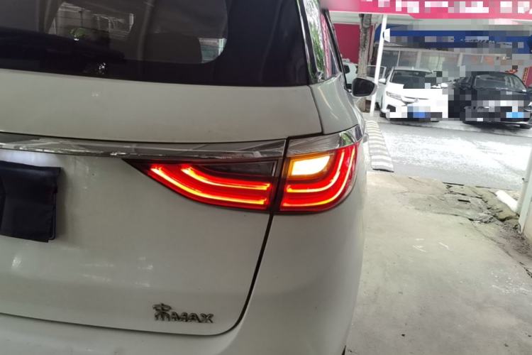 Used BYD Song MAX 2017 1.5T Automatic Smart Connect Elite 7-Seater Right Rear Taillight
