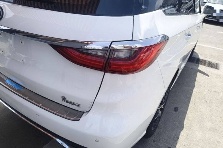 Used BYD Song MAX 2017 1.5T Automatic Smart Connect Prestige 7-Seater Right Rear Taillight