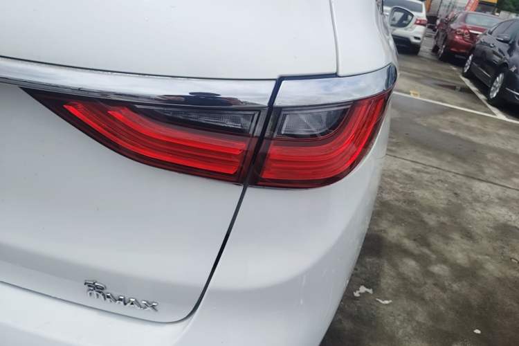 Used BYD Song MAX 2017 1.5T Automatic Smart Connect Luxury 7-Seater Right Rear Taillight