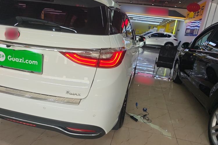 Used BYD Song MAX 2017 1.5T Automatic Smart Connect Elite 7-Seater Right Rear Taillight