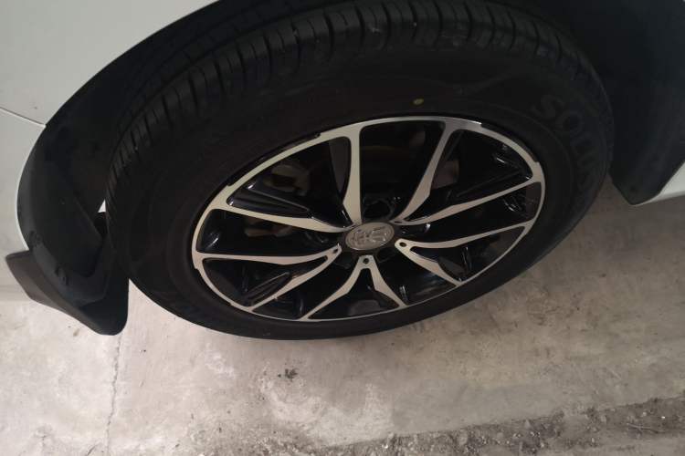 Used BYD Song MAX 2017 1.5T Automatic Smart Connect Elite 7-Seater Right Rear Wheel Hub