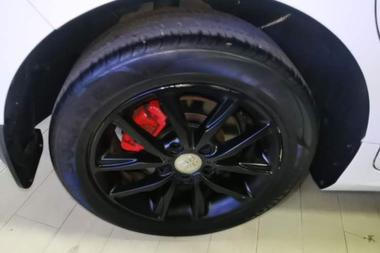 Used BYD Song MAX 2017 1.5T Automatic Smart Connect Elite 7-Seater Right Rear Wheel Hub