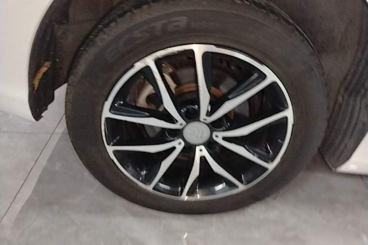Used BYD Song MAX 2017 1.5T Automatic Smart Connect Luxury 7-Seater Right Rear Wheel Hub