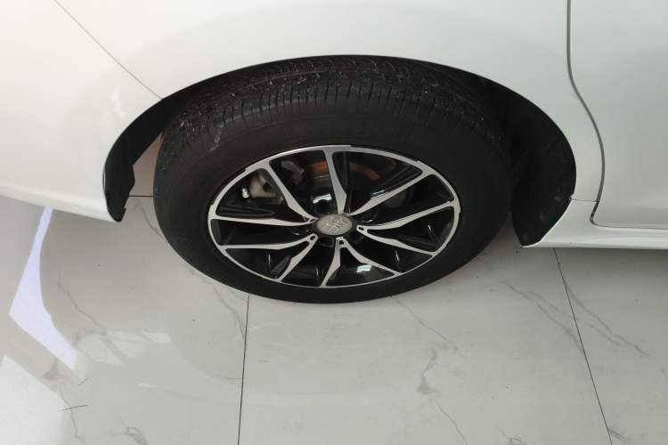 Used BYD Song MAX 2017 1.5T Automatic Smart Connect Elite 7-Seater Right Rear Wheel Hub