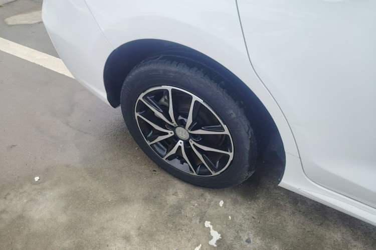 Used BYD Song MAX 2017 1.5T Automatic Smart Connect Luxury 7-Seater Right Rear Wheel Hub