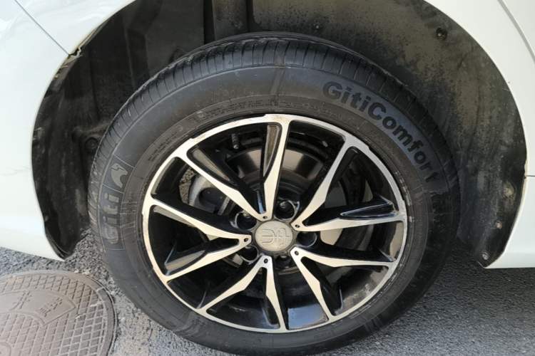 Used BYD Song MAX 2017 1.5T Automatic Smart Connect Elite 7-Seater Right Rear Wheel Hub