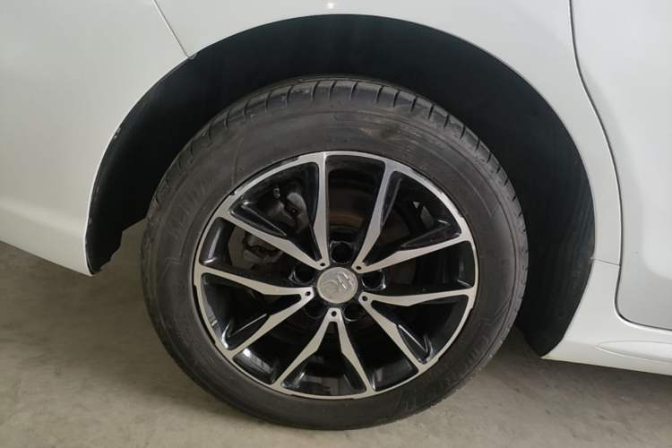 Used BYD Song MAX 2017 1.5T Automatic Smart Connect Elite 7-Seater Right Rear Wheel Hub