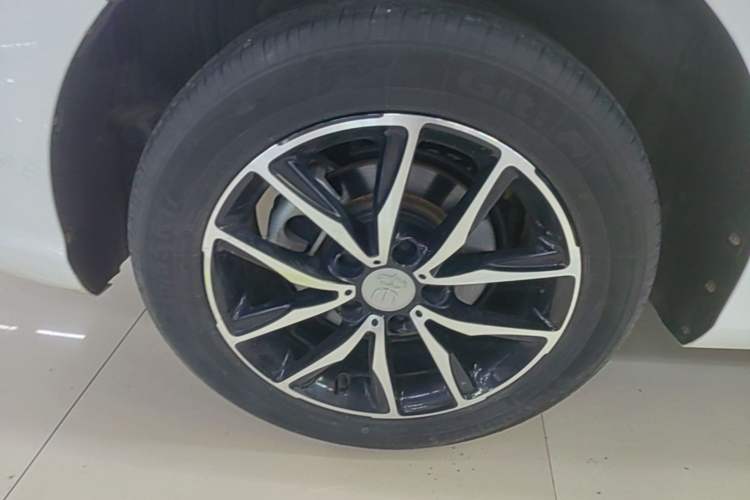 Used BYD Song MAX 2017 1.5T Automatic Smart Connect Elite 7-Seater Right Rear Wheel Hub
