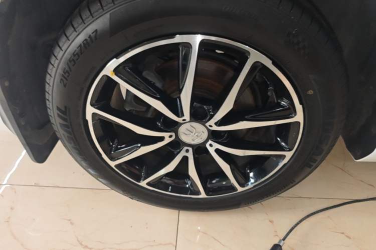 Used BYD Song MAX 2017 1.5T Automatic Smart Connect Elite 7-Seater Right Rear Wheel Hub