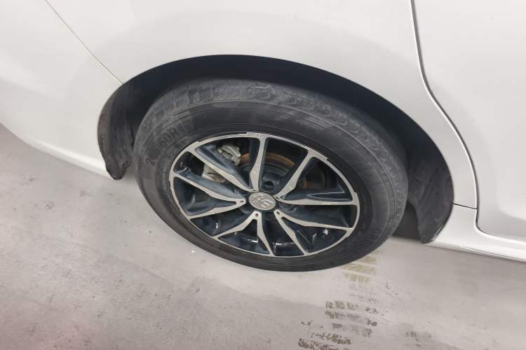 Used BYD Song MAX 2017 1.5T Automatic Smart Connect Elite 7-Seater Right Rear Wheel Hub