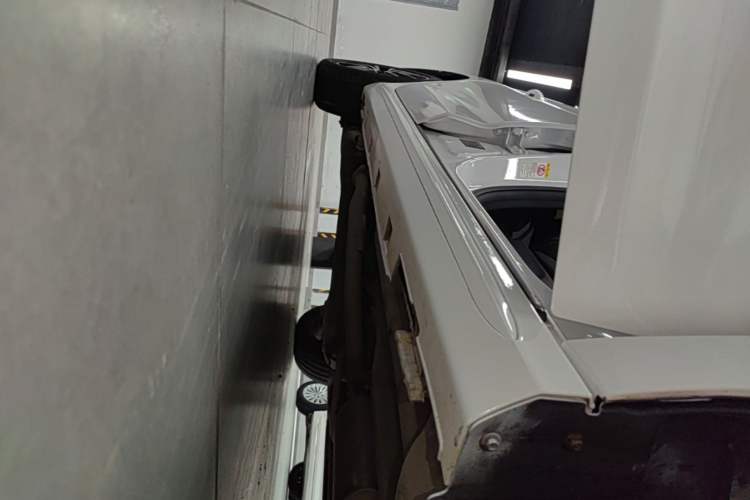 Used BYD Song MAX 2017 1.5T Automatic Smart Connect Luxury 7-Seater Right Side Sill