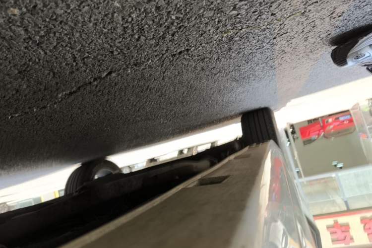 Used BYD Song MAX 2017 1.5T Automatic Smart Connect Elite 7-Seater Right Side Sill