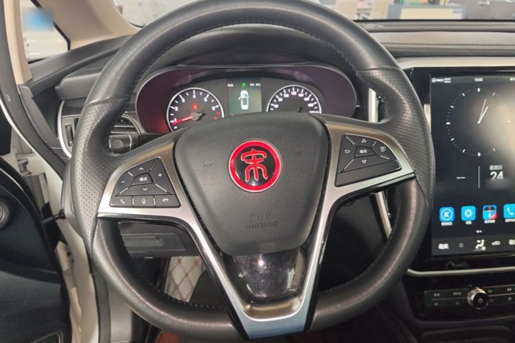 Used BYD Song MAX 2017 1.5T Automatic Smart Connect Elite 7-Seater Steering Wheel