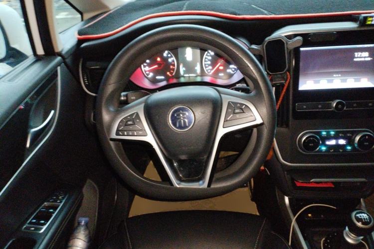 Used BYD Song MAX 2017 1.5T Manual Comfort 7-Seater Steering Wheel
