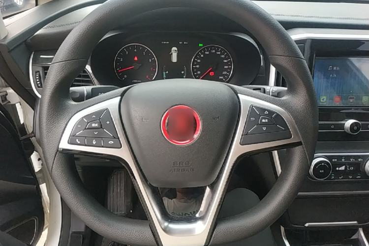 Used BYD Song MAX 2017 1.5T Manual Smart Connect Luxury 7-Seater Steering Wheel