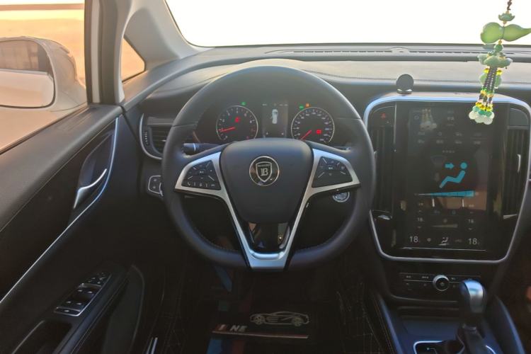 Used BYD Song MAX 2017 1.5T Automatic Smart Connect Elite 7-Seater Steering Wheel