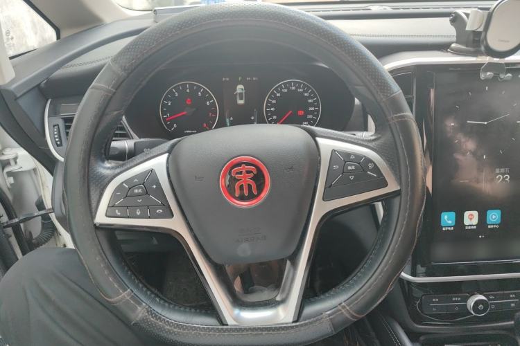Used BYD Song MAX 2017 1.5T Automatic Smart Connect Elite 7-Seater Steering Wheel