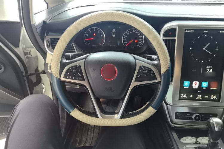Used BYD Song MAX 2017 1.5T Automatic Smart Connect Elite 7-Seater Steering Wheel