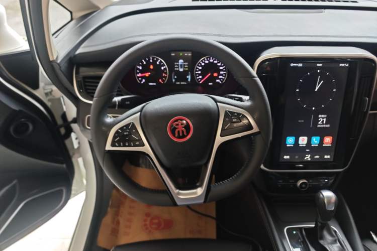 Used BYD Song MAX 2017 1.5T Automatic Smart Connect Elite 7-Seater Steering Wheel