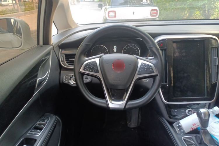 Used BYD Song MAX 2017 1.5T Automatic Smart Connect Luxury 7-Seater Steering Wheel