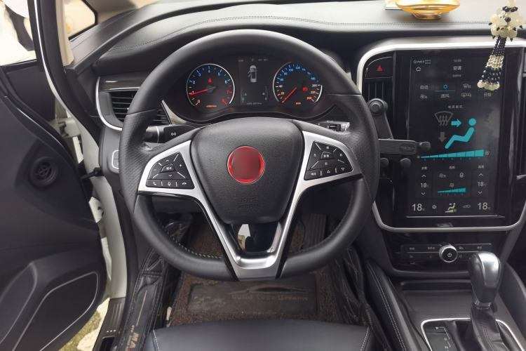 Used BYD Song MAX 2017 1.5T Automatic Smart Connect Prestige 7-Seater Steering Wheel