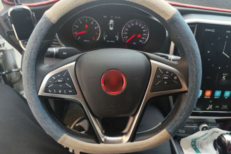 Used BYD Song MAX 2017 1.5T Automatic Smart Connect Elite 7-Seater Steering Wheel