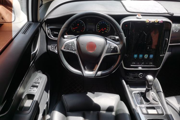 Used BYD Song MAX 2017 1.5T Automatic Smart Connect Luxury 7-Seater Steering Wheel