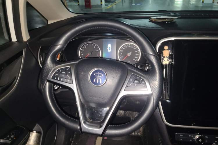 Used BYD Song MAX 2017 1.5T Automatic Smart Connect Elite 7-Seater Steering Wheel