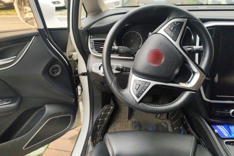 Used BYD Song MAX 2017 1.5T Automatic Smart Connect Elite 7-Seater Steering Wheel
