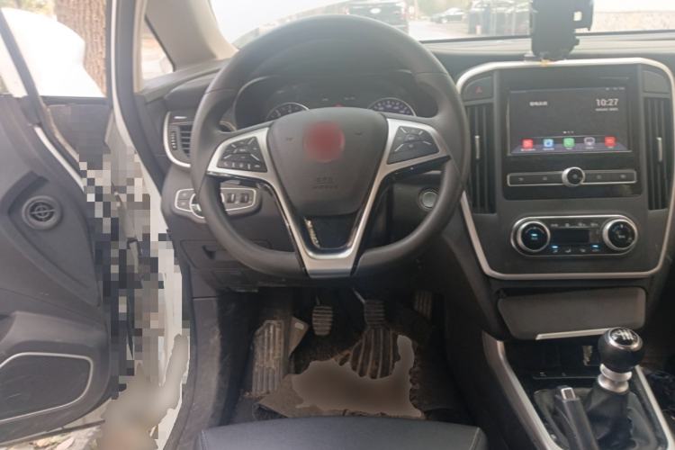 Used BYD Song MAX 2017 1.5T Manual Comfort 7-Seater Steering Wheel