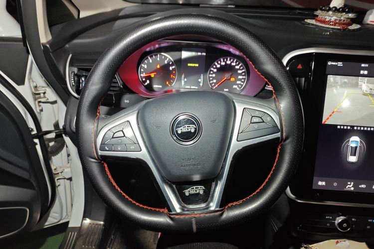 Used BYD Song MAX 2017 1.5T Automatic Smart Connect Elite 7-Seater Steering Wheel