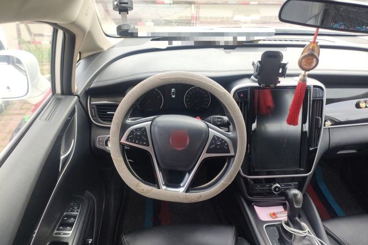 Used BYD Song MAX 2017 1.5T Automatic Smart Connect Elite 7-Seater Steering Wheel