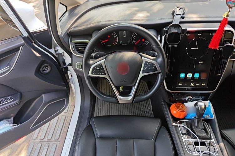 Used BYD Song MAX 2017 1.5T Automatic Smart Connect Elite 7-Seater Steering Wheel