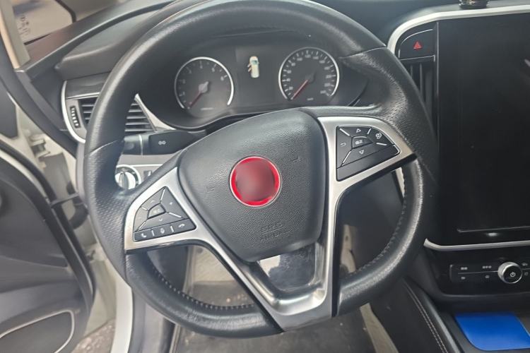 Used BYD Song MAX 2017 1.5T Automatic Smart Connect Luxury 7-Seater Steering Wheel