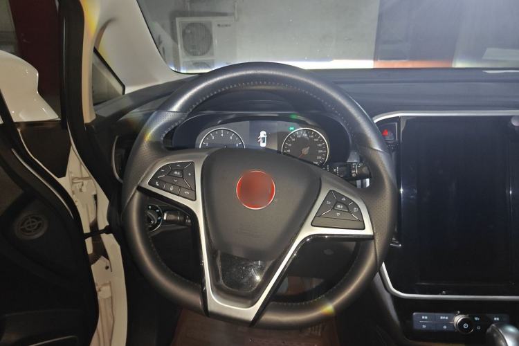 Used BYD Song MAX 2017 1.5T Automatic Smart Connect Elite 7-Seater Steering Wheel