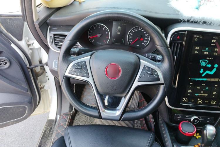 Used BYD Song MAX 2017 1.5T Automatic Smart Connect Elite 7-Seater Steering Wheel
