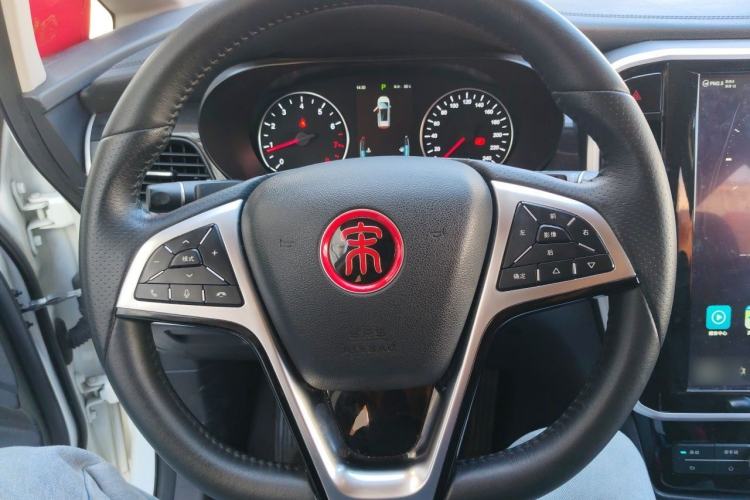 Used BYD Song MAX 2017 1.5T Automatic Smart Connect Prestige 7-Seater Steering Wheel