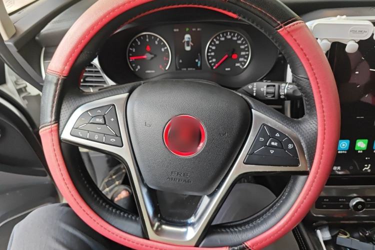 Used BYD Song MAX 2017 1.5T Automatic Smart Connect Elite 7-Seater Steering Wheel