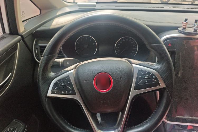 Used BYD Song MAX 2017 1.5T Automatic Smart Connect Elite 7-Seater Steering Wheel