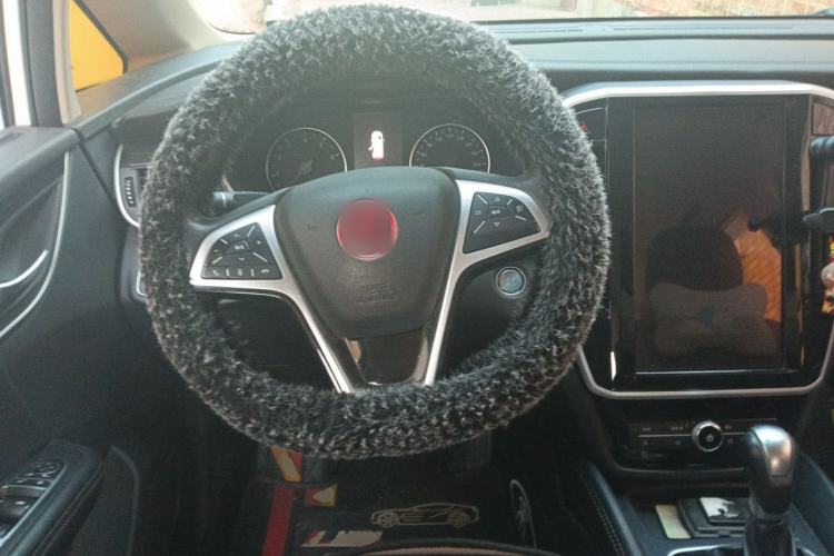 Used BYD Song MAX 2017 1.5T Automatic Smart Connect Luxury 7-Seater Steering Wheel