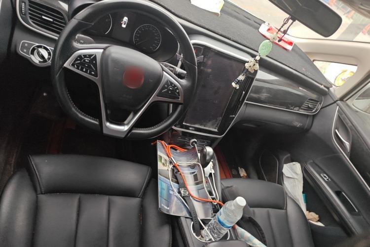 Used BYD Song MAX 2017 1.5T Automatic Smart Connect Elite 7-Seater Steering Wheel