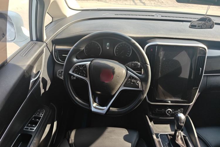 Used BYD Song MAX 2017 1.5T Automatic Smart Connect Elite 7-Seater Steering Wheel